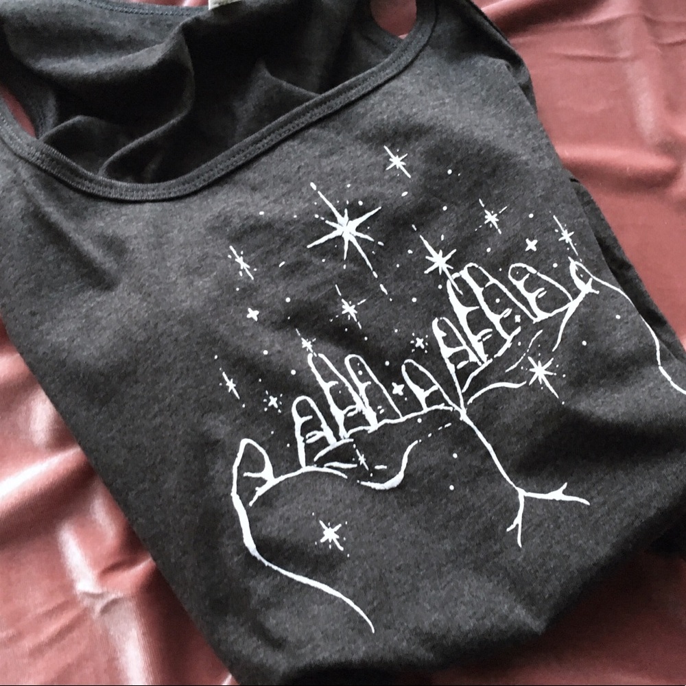Magical Hands Tank